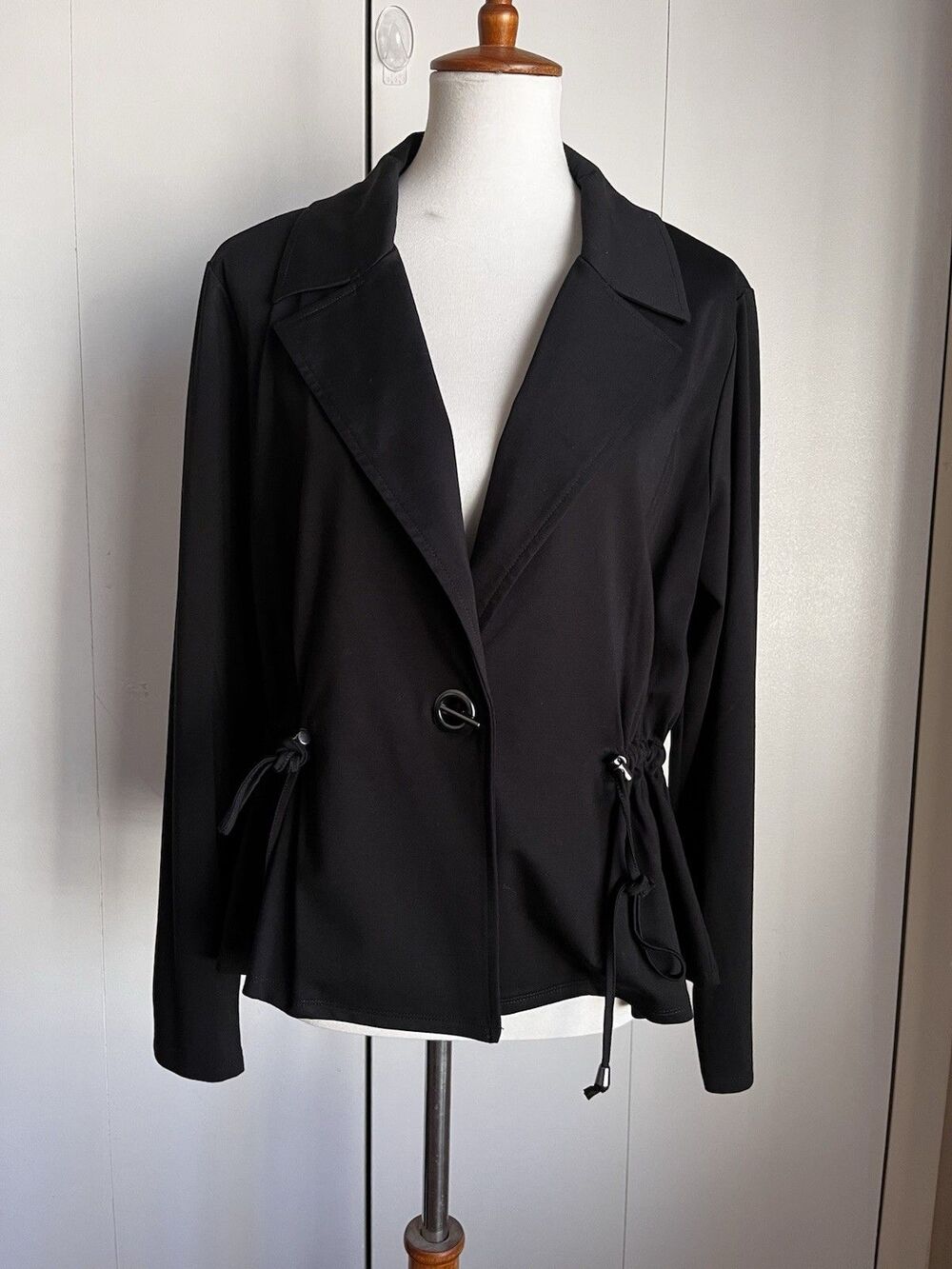 Wynne Collection Black Drawstring Waist Blazer Jacket Women’s Size L Long Sleeve